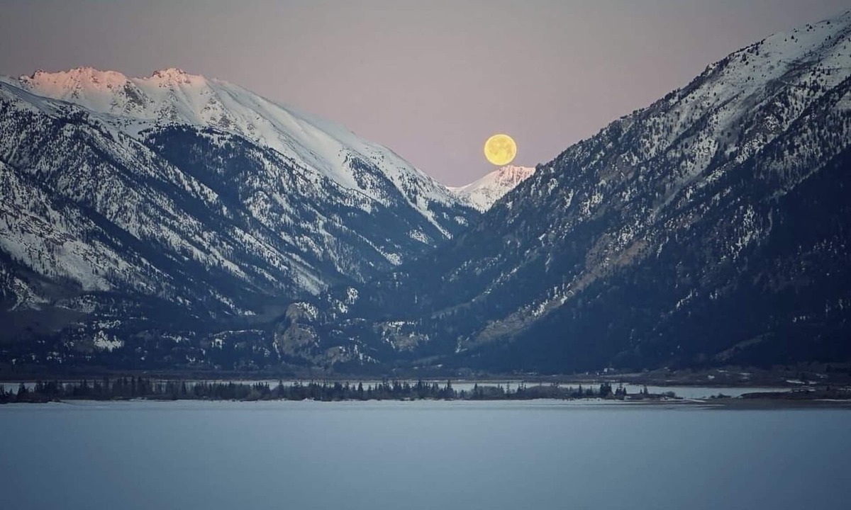 Twin Lakes House | The Grizzly Maze, at Twin Lakes, Colorado