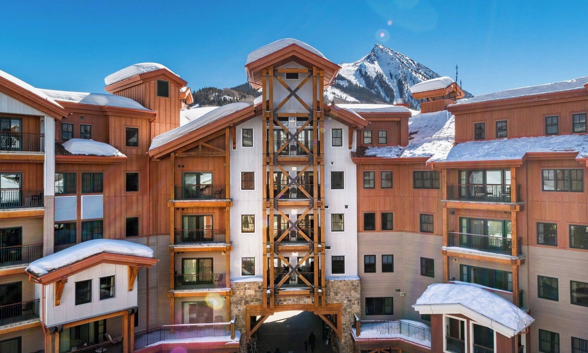 Crested Butte Cabin | The Lodge at Mountaineer Square, A Vail Resorts Property