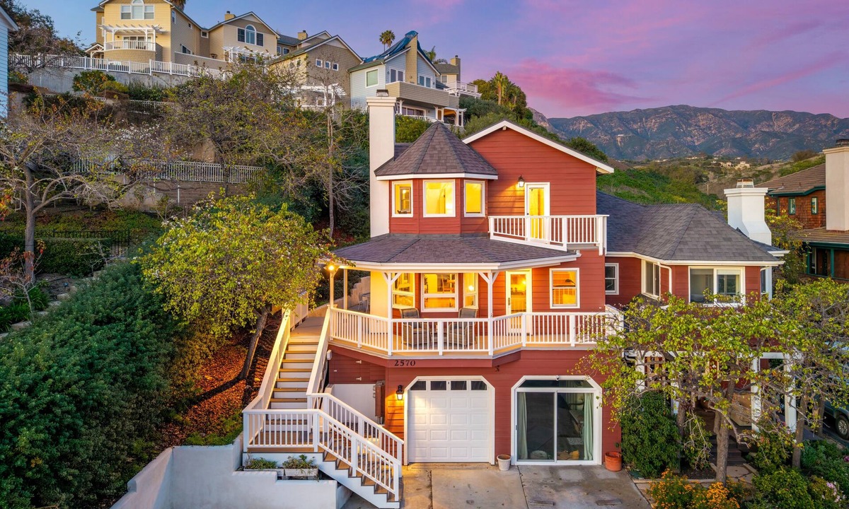 Summerland Condo | The Lookout at Summerland | The Chosen Collection