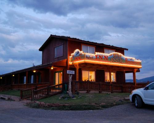 Torrey Hotel | The Rim Rock Inn