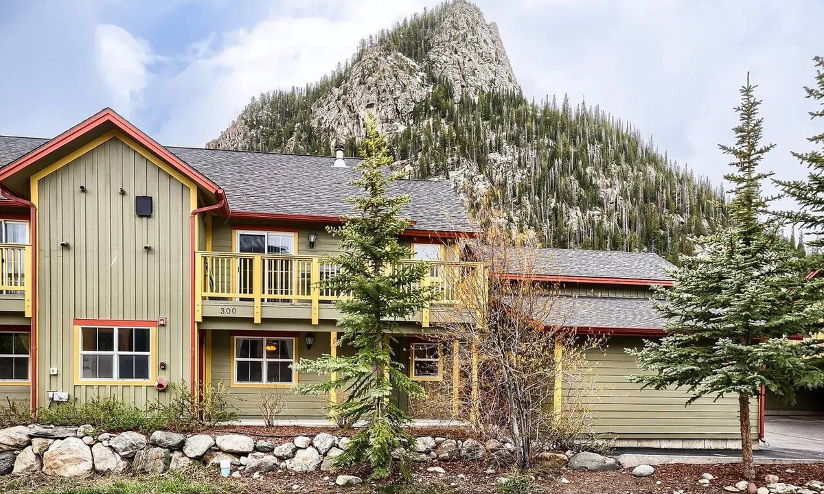 Frisco Condo | The Royal Shreddar - Remote Work Ready