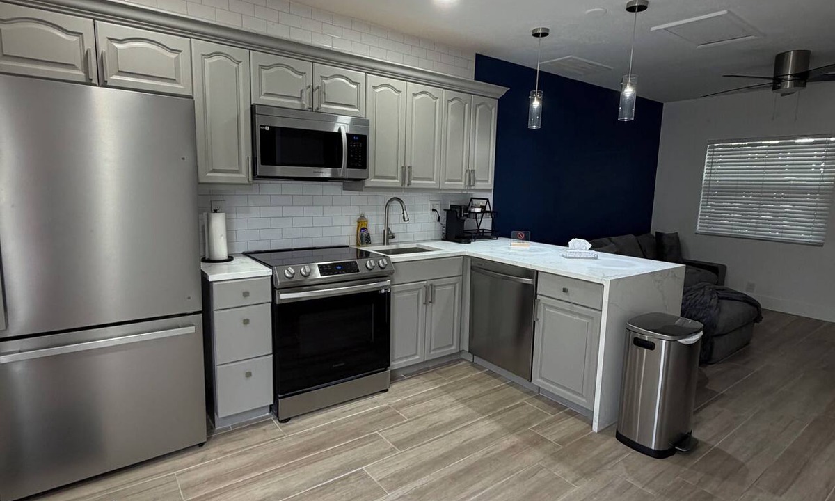 Poinsettia Heights Hotel | The Tel Ft. Lauderdale