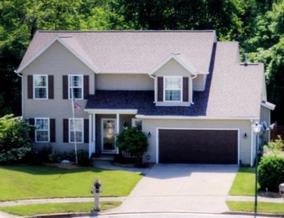 Akron House | The Universal Home Stay