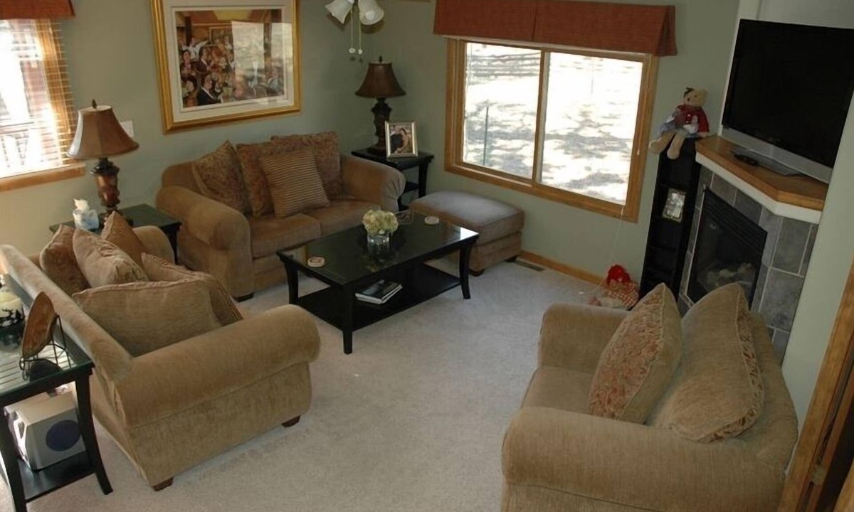 Estes Park Condo | Thunder Canyon Condo blocks to dwtn & Stanley Hotel Dining, RMNP, Disc rates
