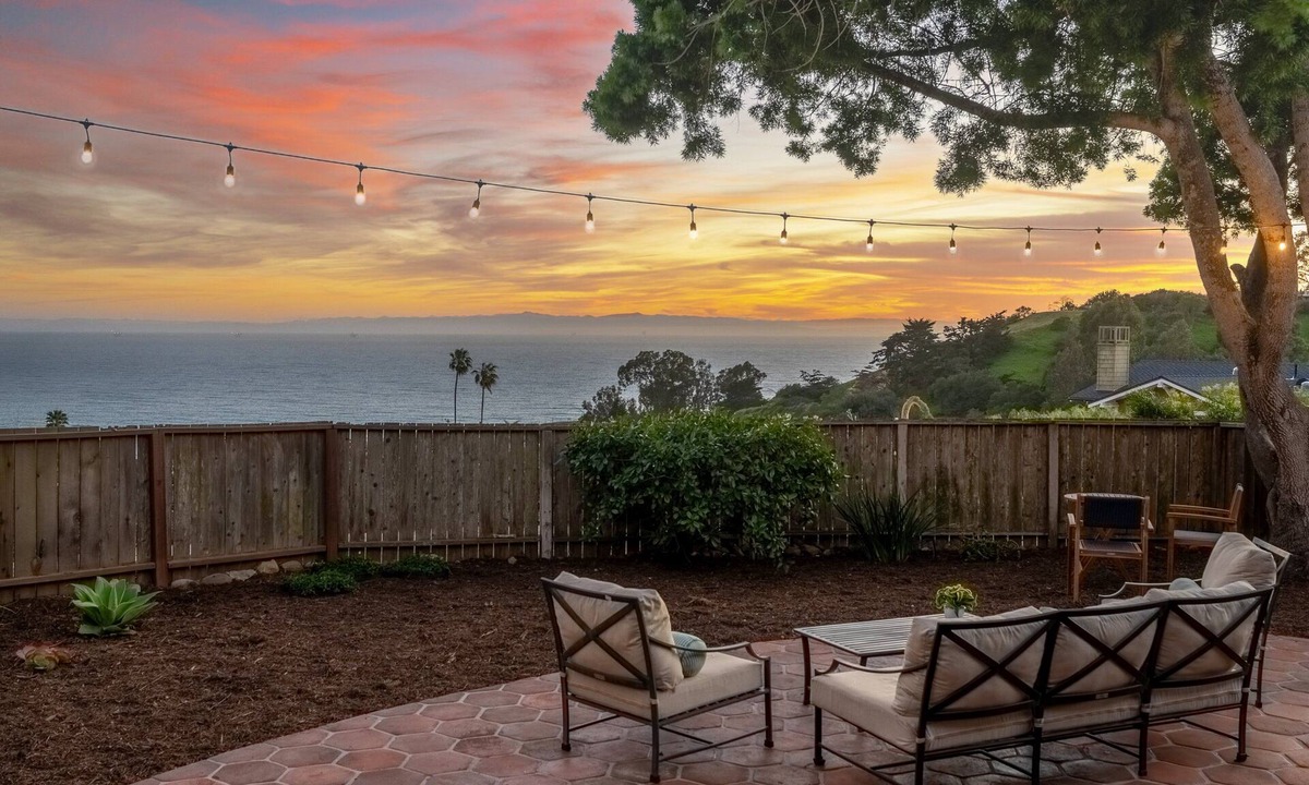 Santa Barbara House | Timeless Craftsman Ortega Ridge | The Chosen Collection