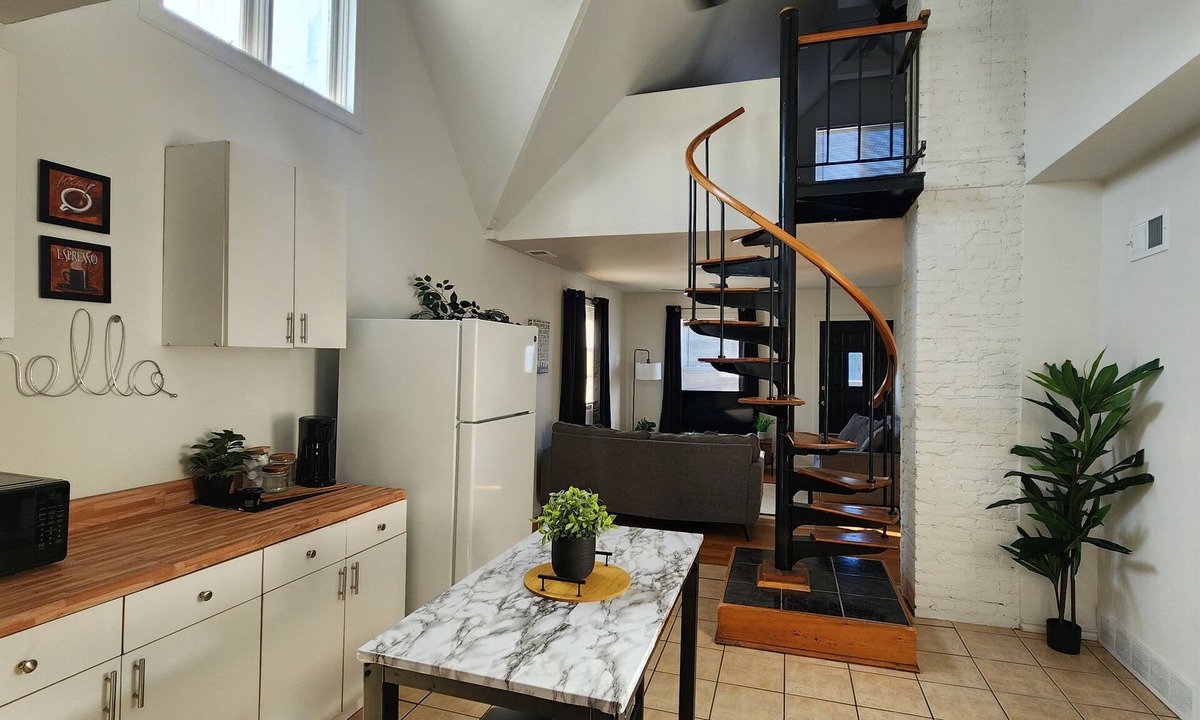 Tremont Apartment | Timeless Tremont- Enjoy 20% off 5+ nights
