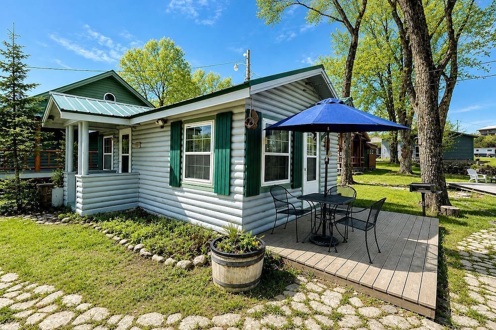 Riverside Cabin | Tiny Cabin Perfect an Individual Escape with BBQ in Riverside, Wyoming