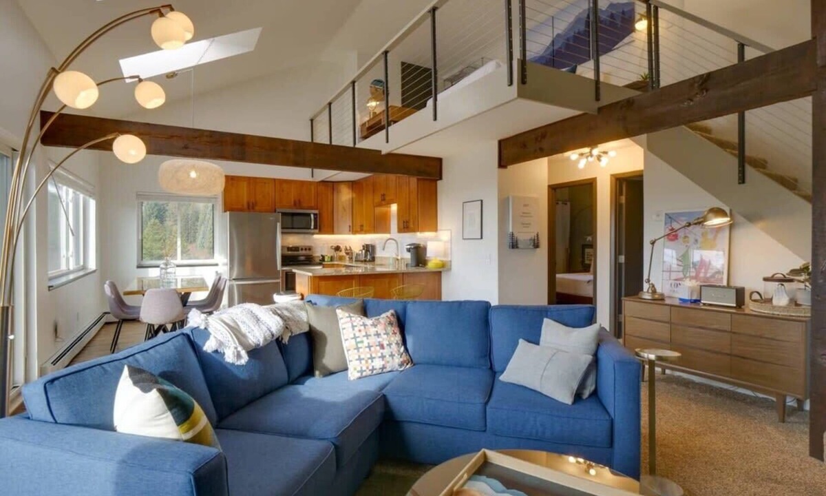 Wildernest Condo | Top Floor Corner with Views, 6 Ski Resorts Nearby