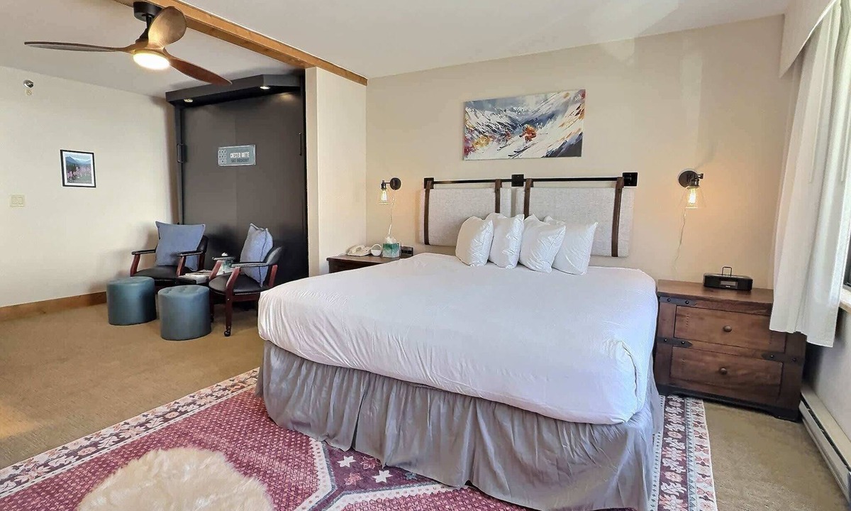 Crested Butte Condo | Top Floor Studio with Pool, Hot Tub, ski in-out, Pet-Friendly