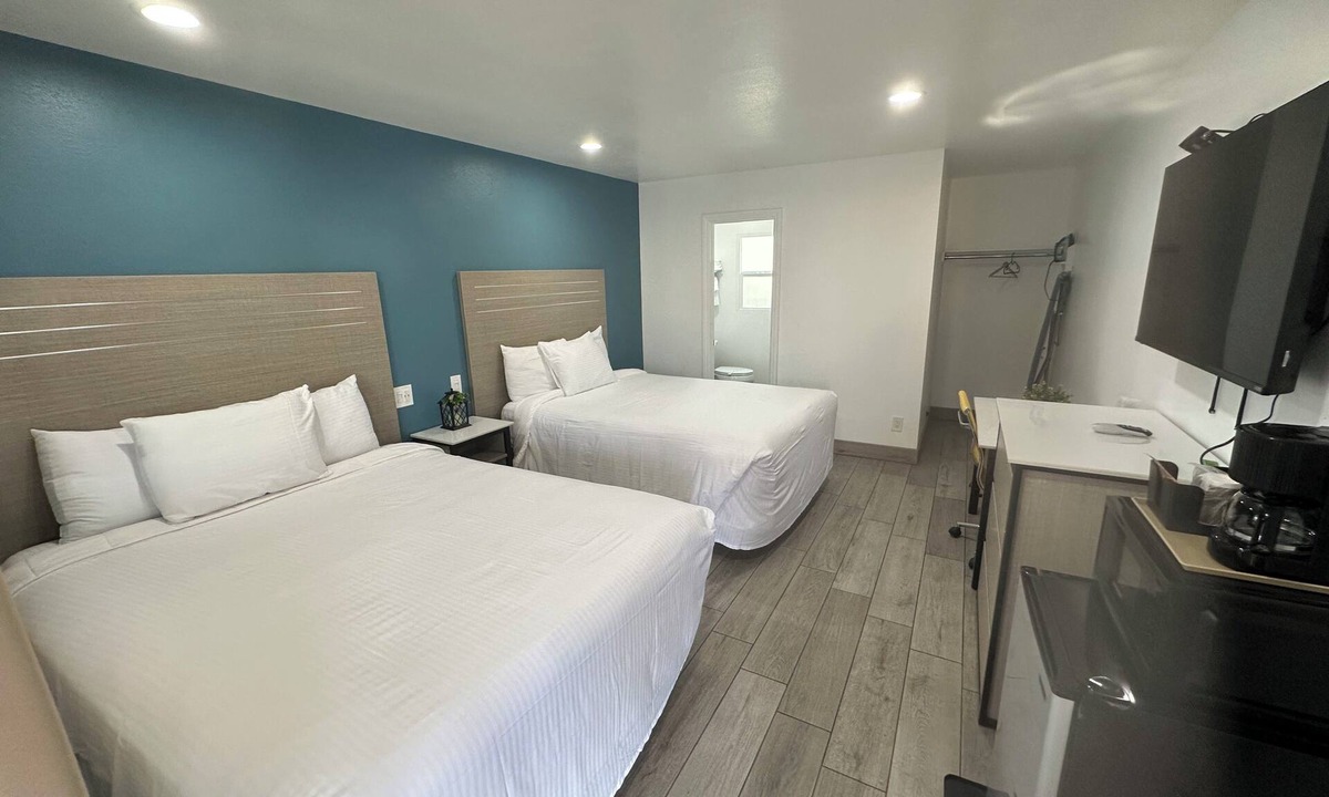 North State Hotel | Town and Country Inn