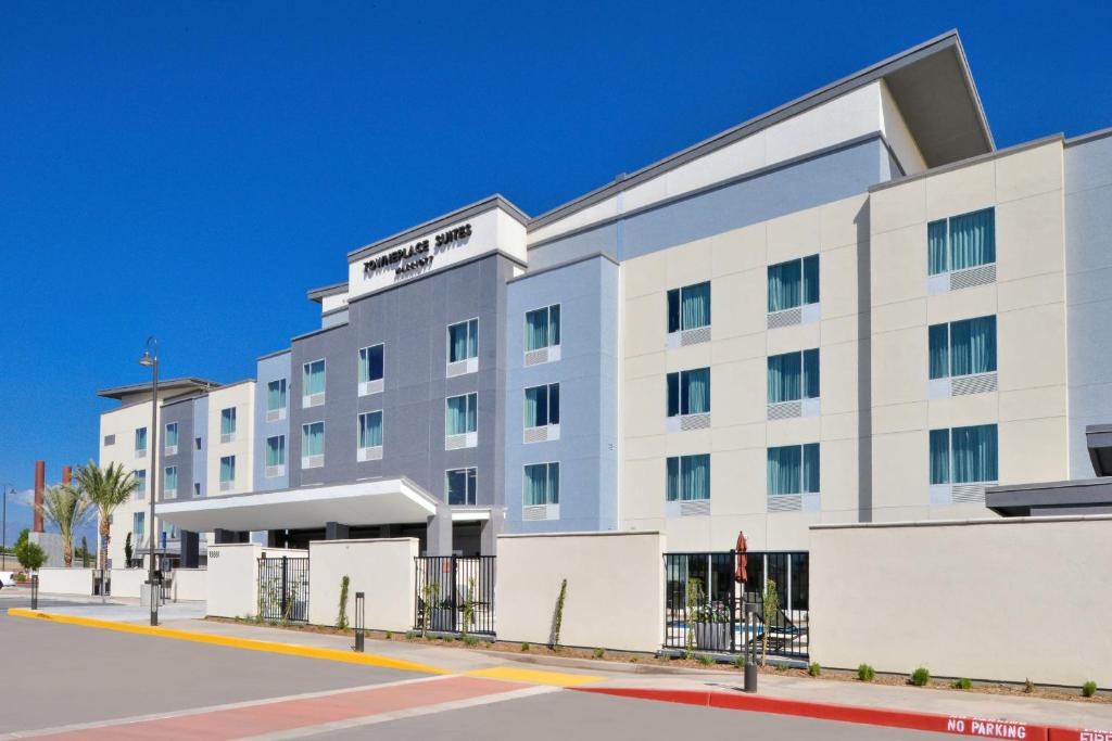 Chino Hills Hotel | TownePlace Suites by Marriott Ontario Chino Hills
