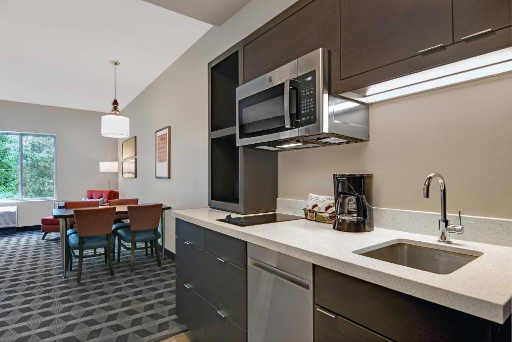 Lima Hotel | TownePlace Suites By Marriott Lima