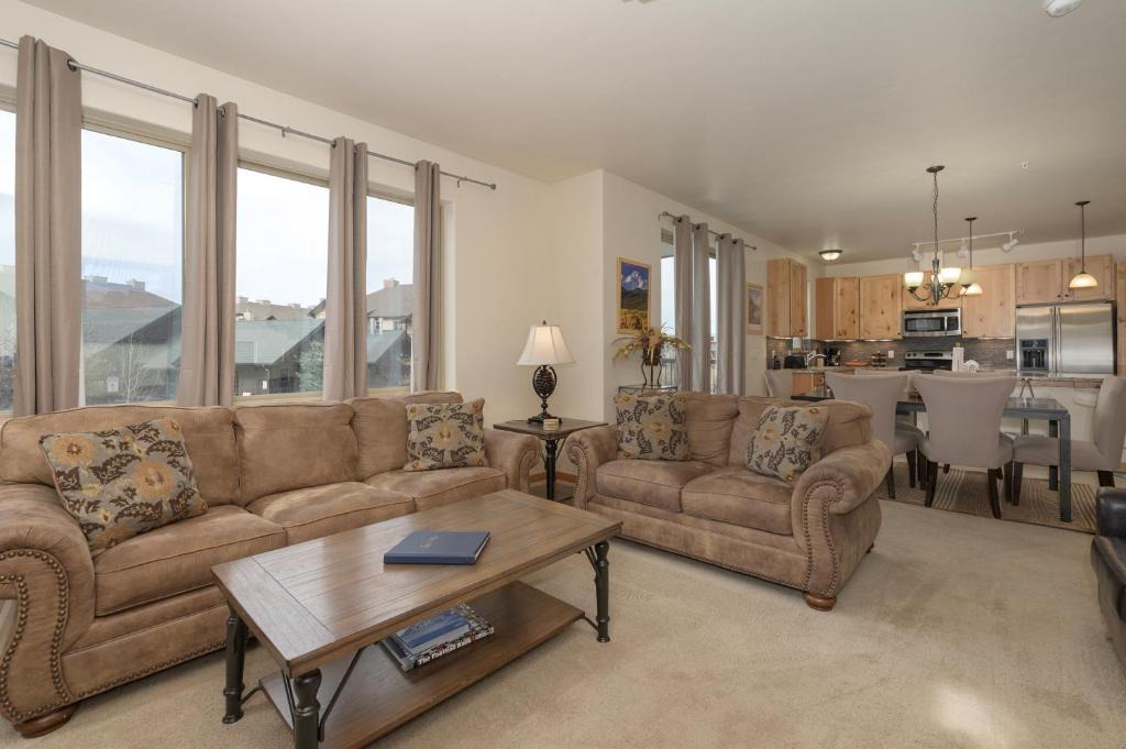 Winter Park Apartment | Trailhead Lodges Building 401 Unit 422