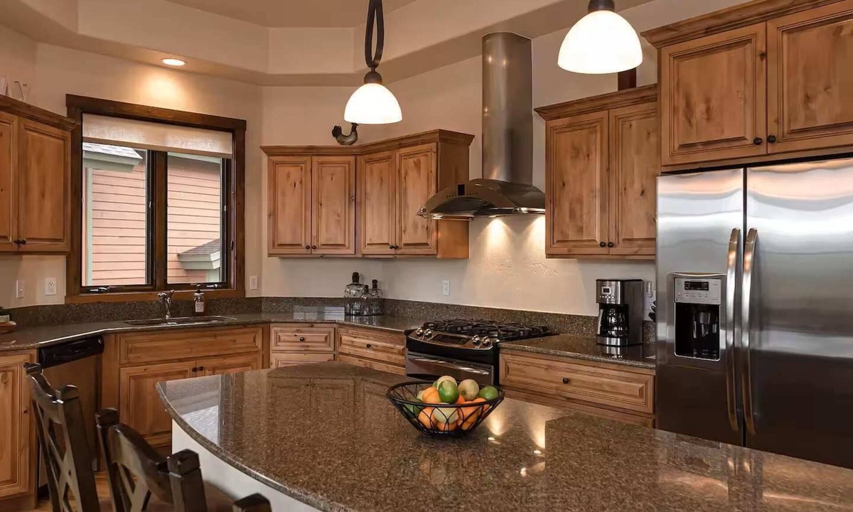 Bear Crossing House | Trailside Views | 4 Mi to Resort