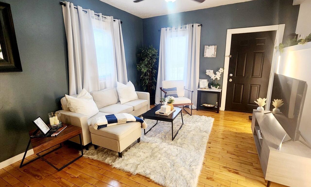 Tremont Apartment | Tranquil Tremont-Stay 3 nights & Enjoy 25% off 4th night
