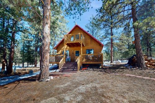 Westcliffe House | Tranquil Wet Mtn Cabin w/Views on 3 Acres!