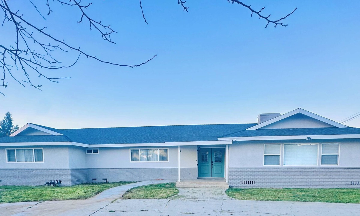 Hemet House | Tremendous Private Exclusive 5-bedroom house with AC in Hemet awaits you