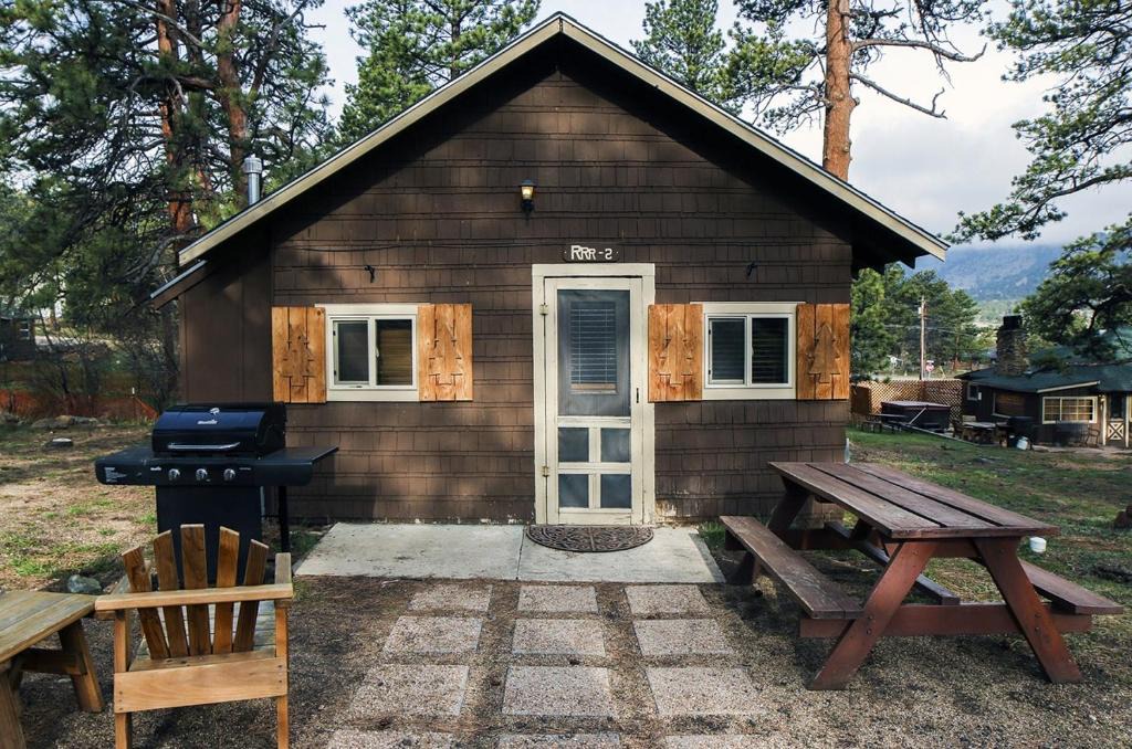 Estes Park House | Triple R Cottages- 2 cabin