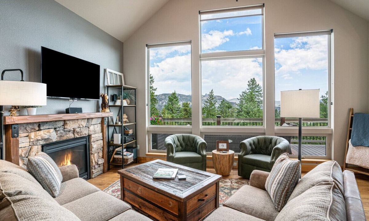 Estes Park House | Twin Owls Luxury 4BR, Views & Game Rm
