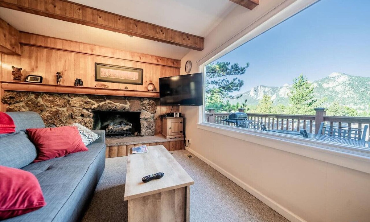 Estes Park Condo | Twin Owls View Mountain Home Near RMNP