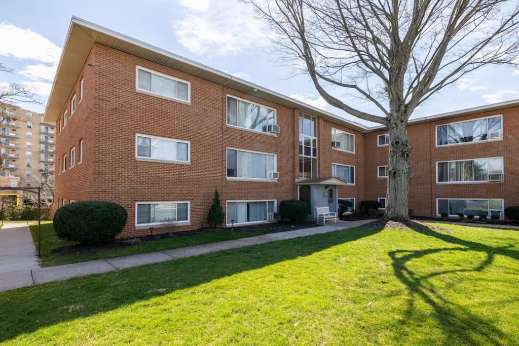 Fairview Park Apartment | Two Bedrooms near CLE airport 2-4b Georgetown Villas