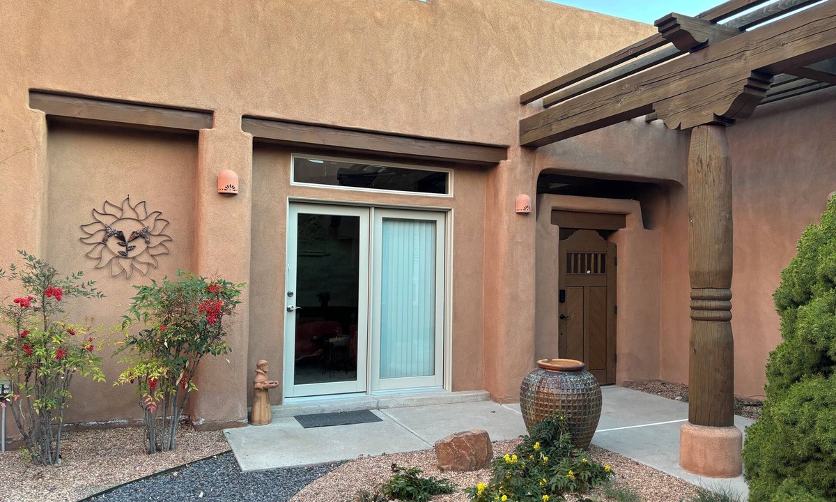 Northeast Heights Apartment | Two Room 400 sf Guest House