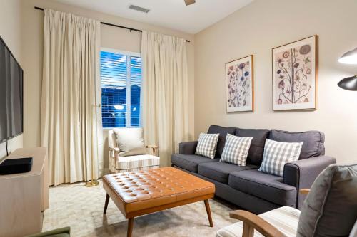 Golden House | Unbeatable Location Golden Condo - Walk Everywhere