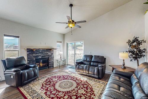 Rye House | 'Under the Rye Sky' New-Build Home Near Trails!