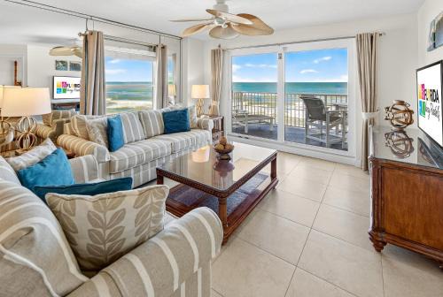 Seawinds Condo Apartment | Updated direct oceanfront 2/2, corner condo with private balcony, heated pool and garage