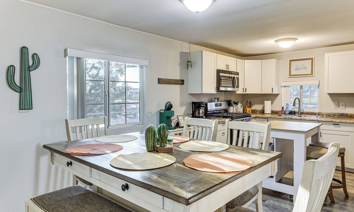 Holiday Shores Cottage | Updated Escape w/Game Room 1 Block to River!