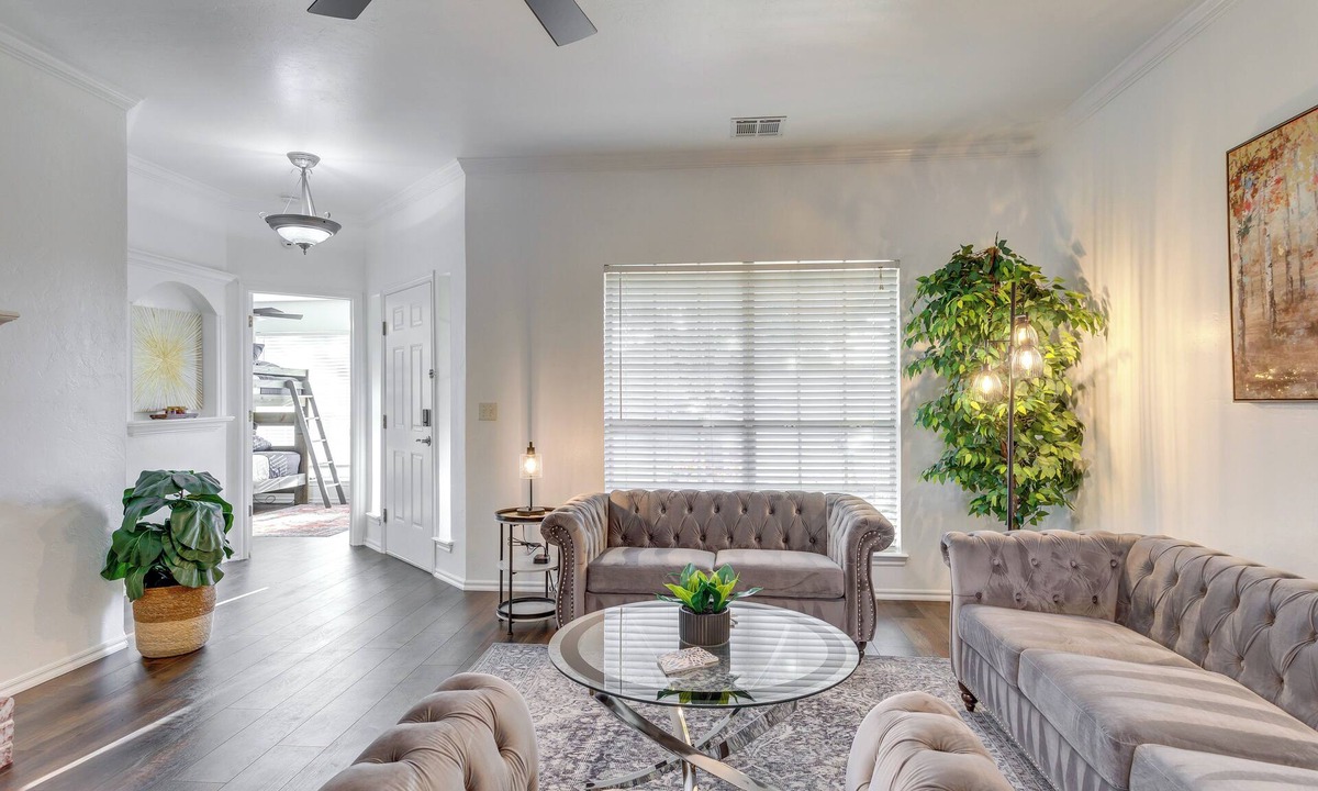 Oklahoma City Cottage | Updated Oklahoma City Home ~ 11 Mi to Bricktown!