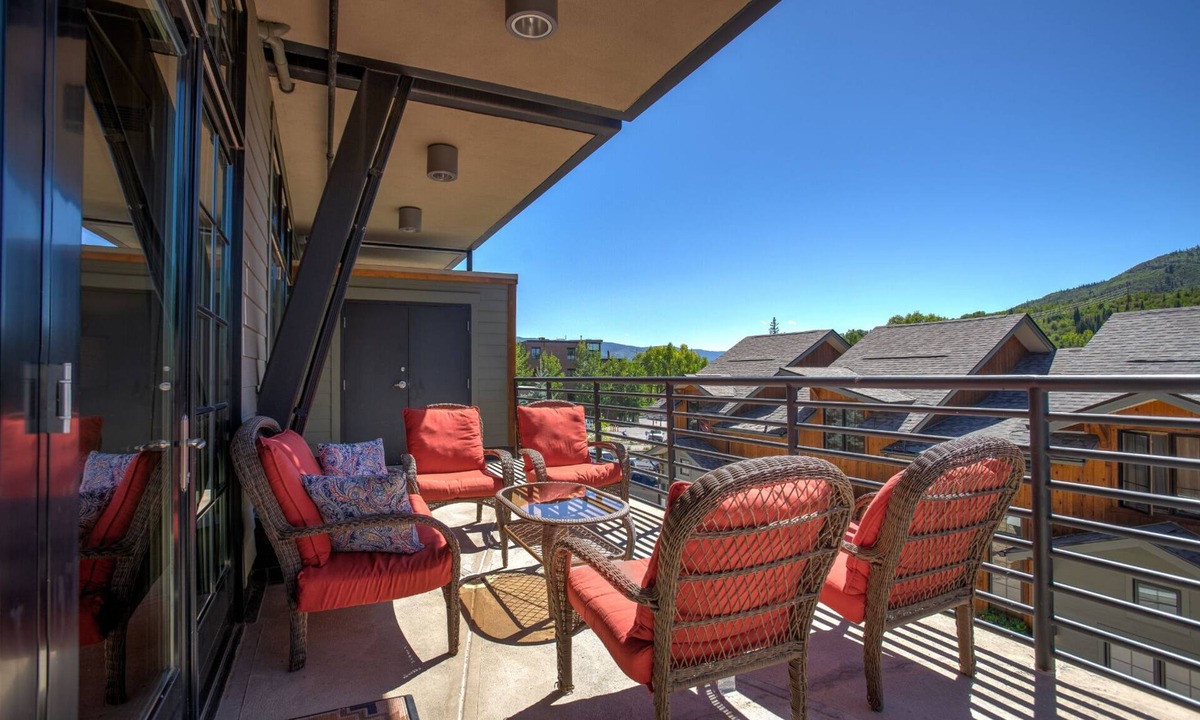 Downtown Steamboat Springs Condo | Upscale Luxury w/AC! Urban Loft in Downtown Steamboat