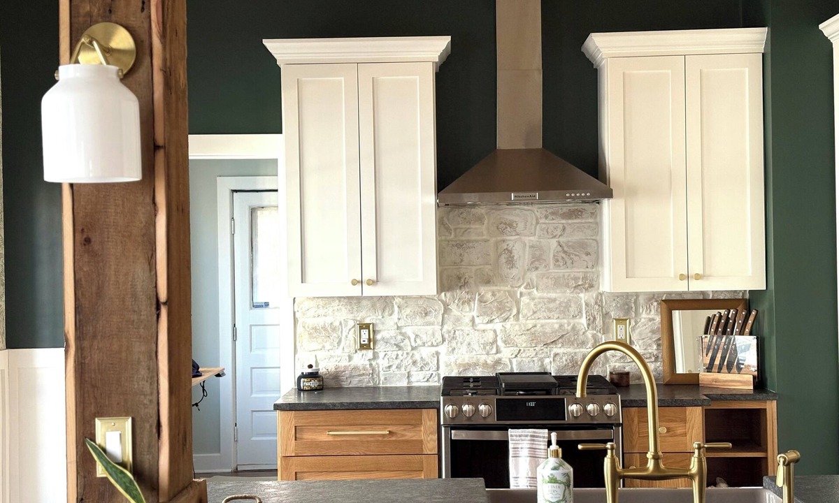 Ohio City Apartment | Urban Jungle Cottage in Historic Ohio City