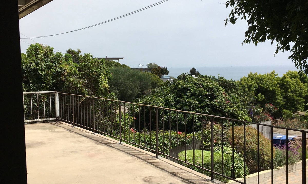 Santa Barbara Apartment | Vacate apartment available for summer