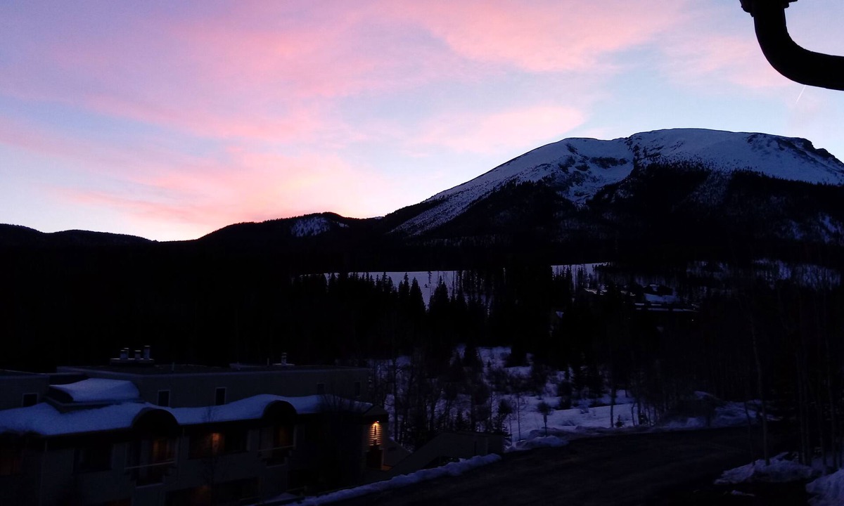 Wildernest Condo | Vacation with vistas that feel like a backyard!