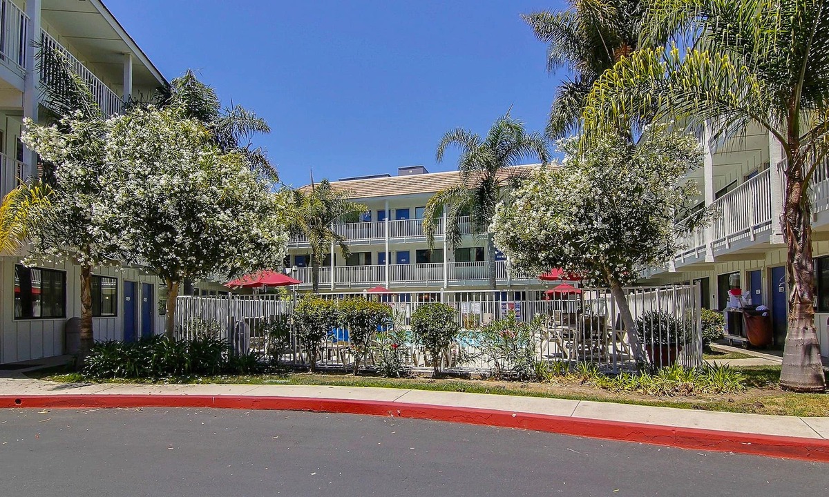 Carpinteria Hotel | Vagabond Inn Santa Barbara - Carpinteria North