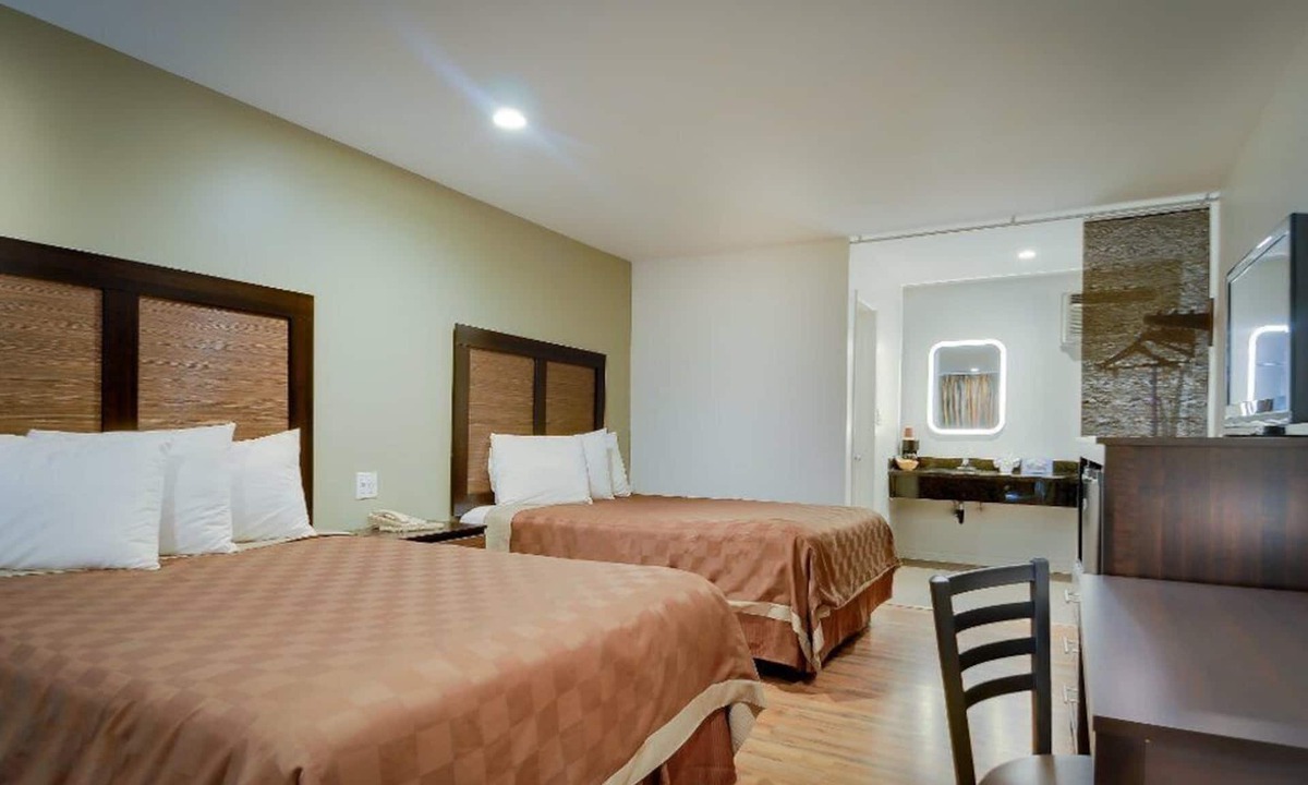 Snail Hotel | Vagabond Inn Sunnyvale