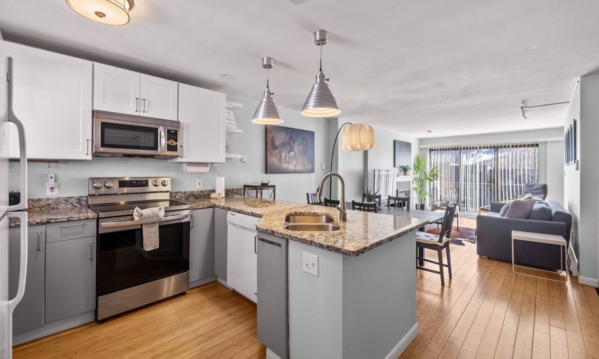 Vail Condo | Vail View Condo - Close to Village & Dog Friendly