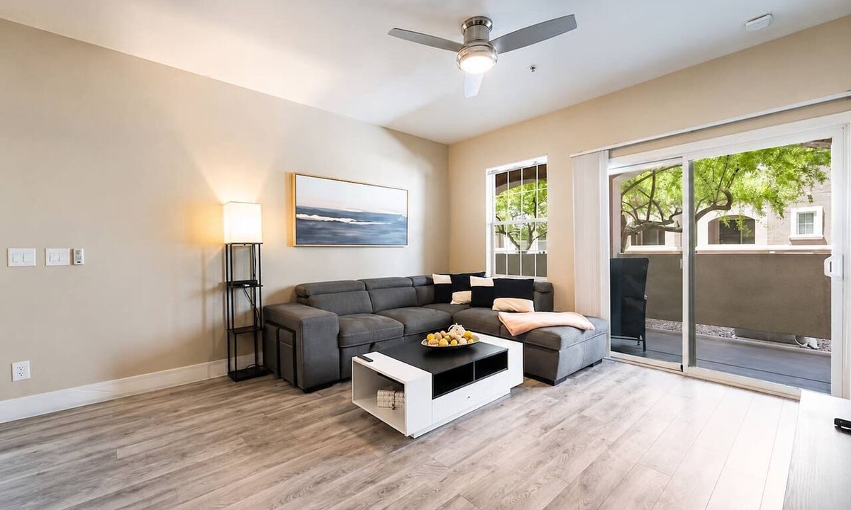 Rhodes Ranch Apartment | Vegas Oasis | Pool + Parking | Near Strip
