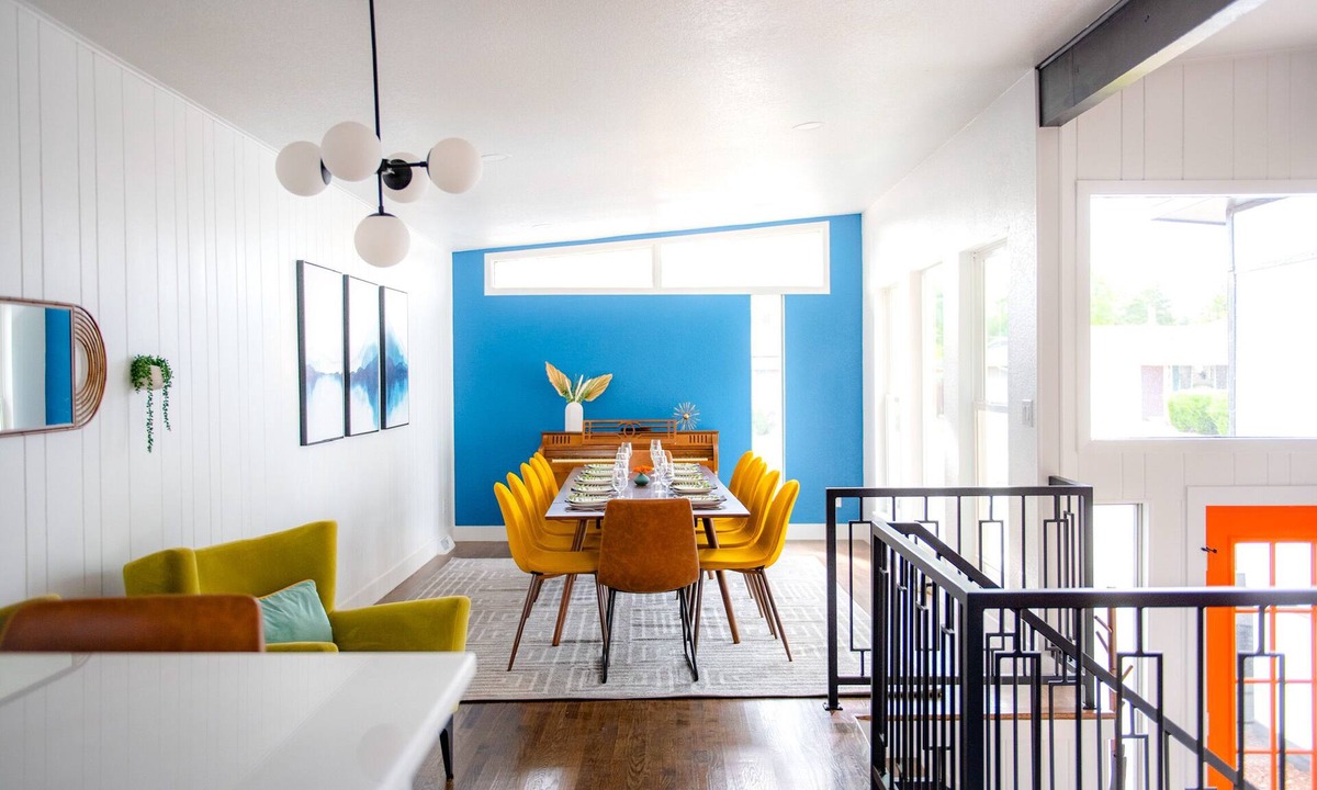 Lamar Heights Area House | Vibrant MCM Home: Hot Tub, Groups