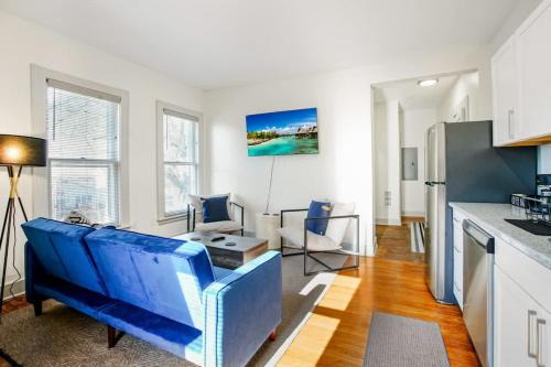 Hough House | Victorian Cleveland Clinic With Queen Bed, Sleeps 3