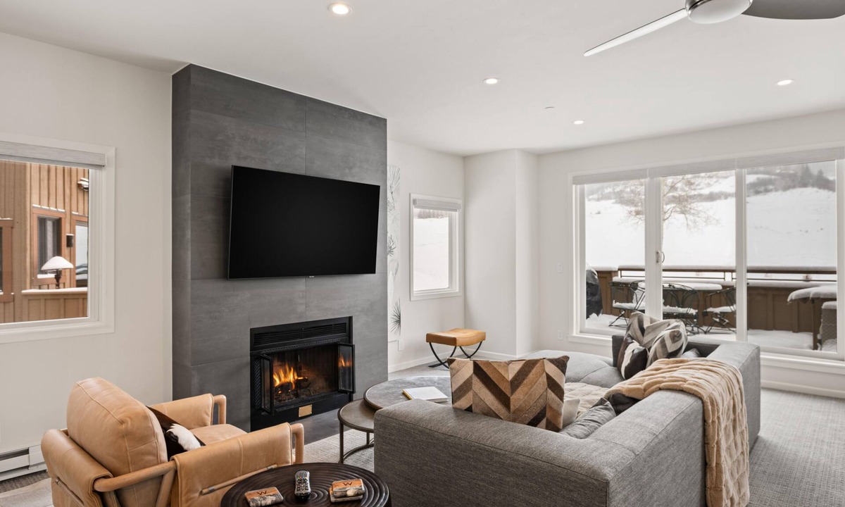 Snowmass Village Condo | Villas at Snowmass Club - 1527 ~ Snowmass Club Access ~