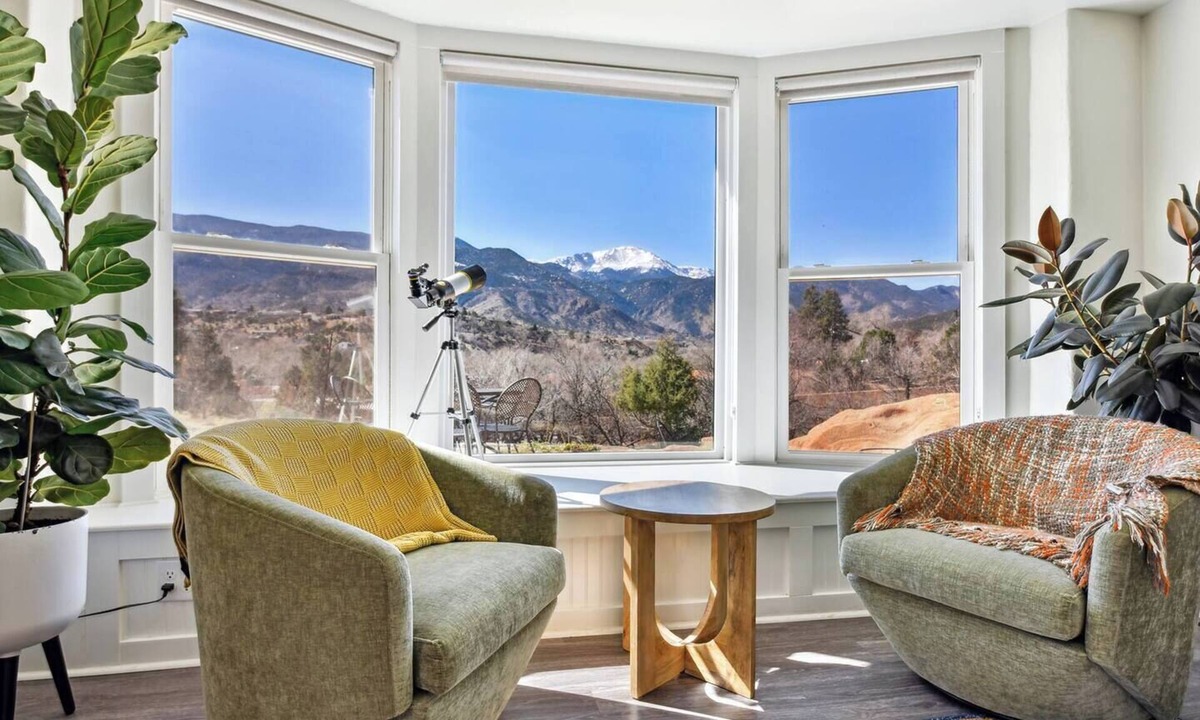 West Colorado Springs House | Walk to Garden of the Gods | Hot Tub | Epic Views!
