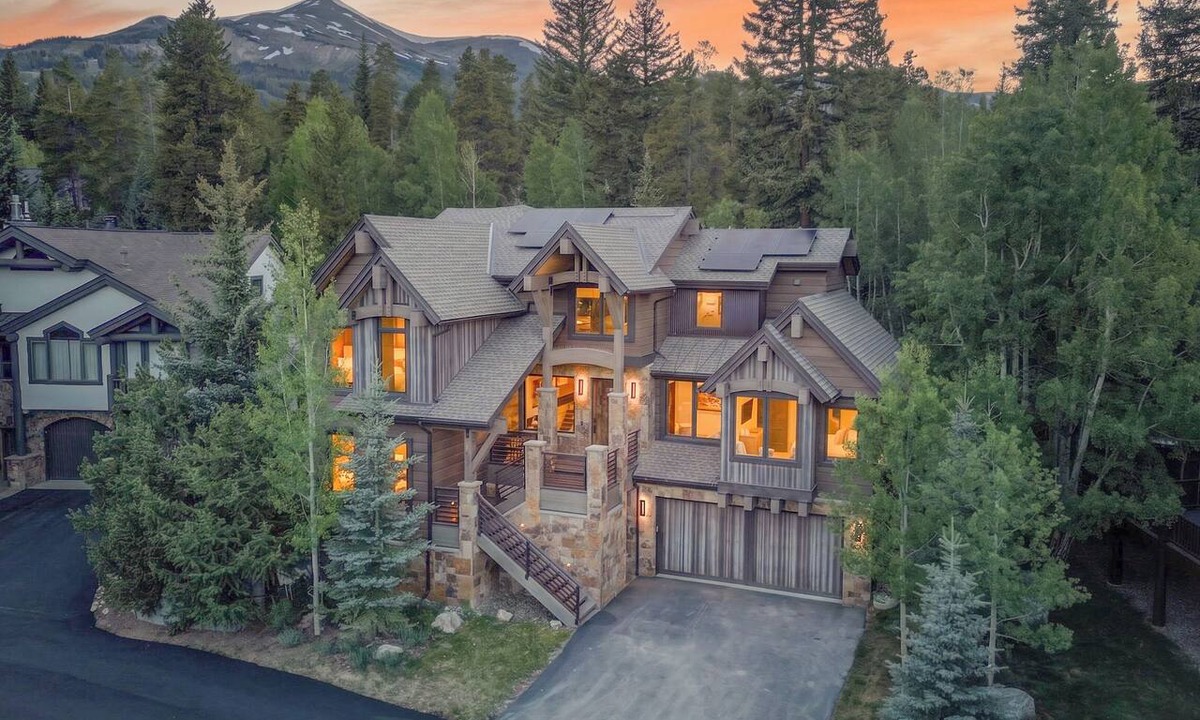 Peak 8 House | Walk to Ski, Peak 8 | Moose Meadows Retreat
