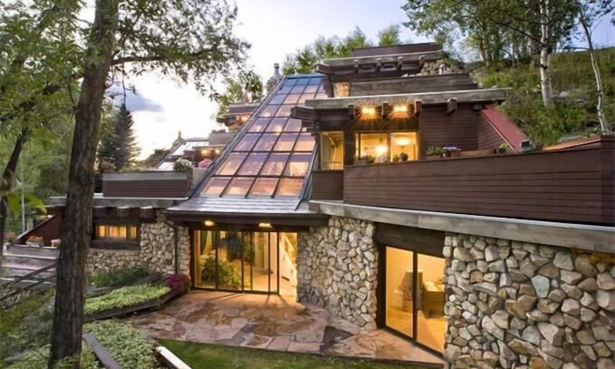 Aspen House | Walk To Town From Unique Home Near River. Great Mountain Views