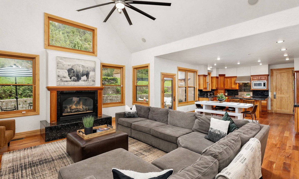 El Jebel Ski Chalet | Warm Chalet in the beautiful Rocky Mountains