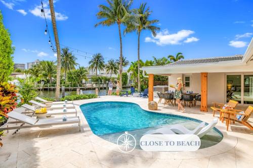 Bermuda Riviera House | Waterfront Heated Pool Beach Proximity Bermuda Key Residence