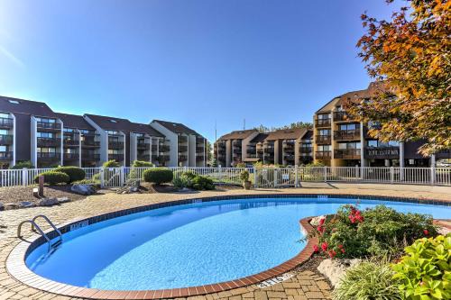Port Clinton House | Waterfront Port Clinton Condo w/Pool Access!