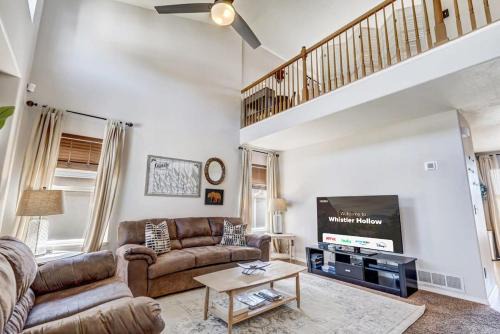 Cheyenne Meadows House | Whistler Hollow! Family Home, Bball Court, Firepit
