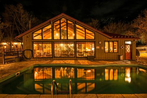 Ouray Hotel | Wiesbaden Hot Springs Hotel & Spa
